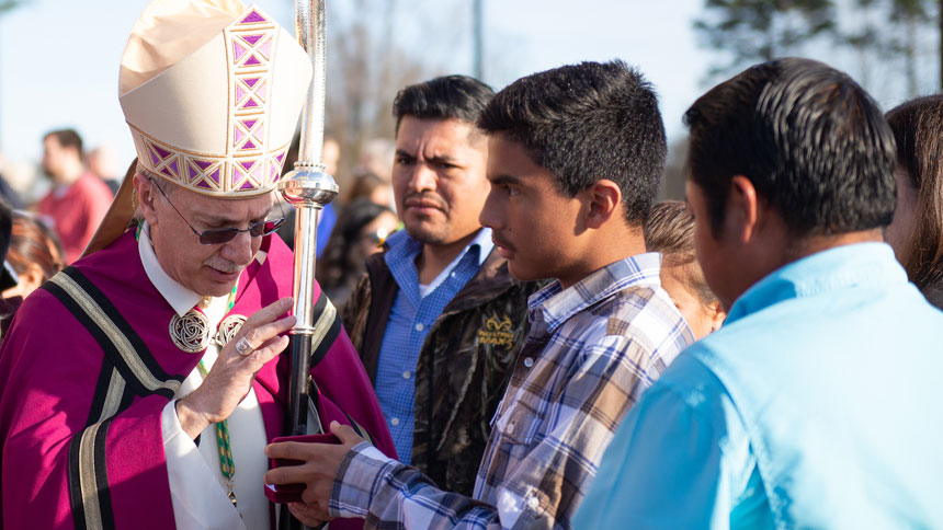 Hundreds celebrate Rite of Election