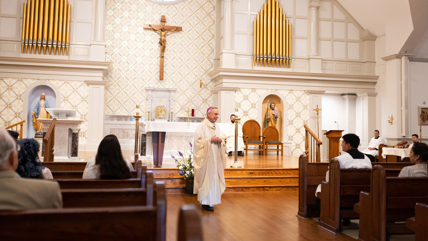 Seminarians close out summer, celebrate special Mass