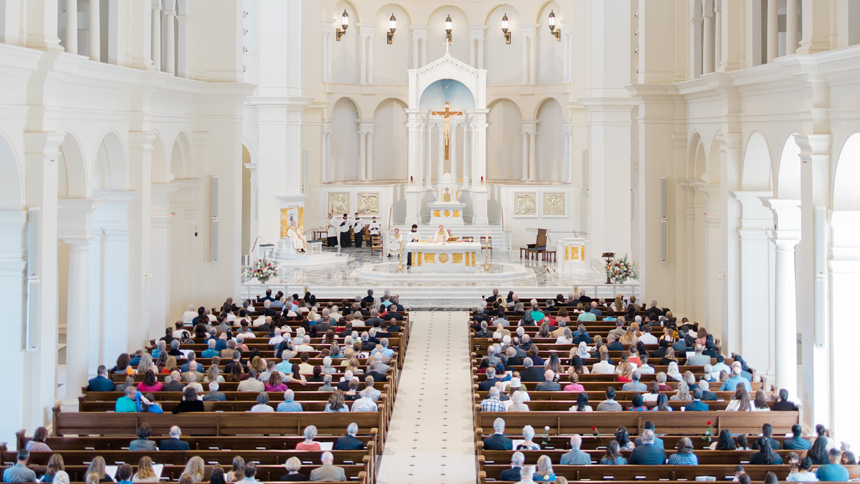 Couples celebrate marriage milestones at Wedding Anniversary Mass