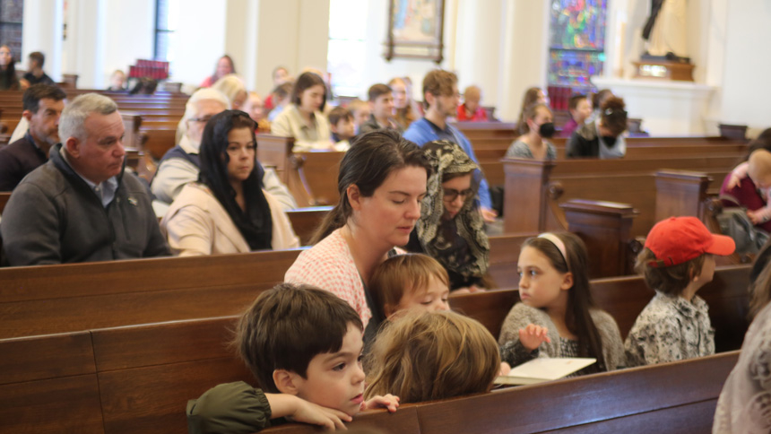 Bishop celebrates Mass for homeschoolers across diocese