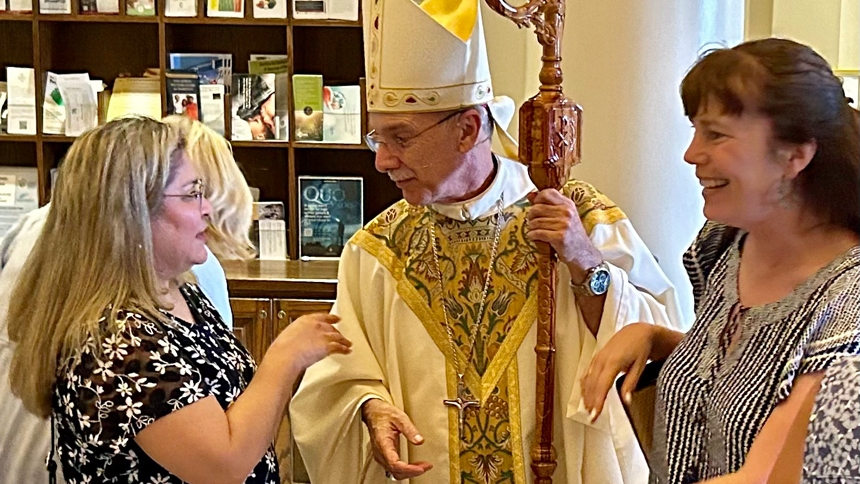 Diocesan school staff, clergy gather for Mass at cathedral