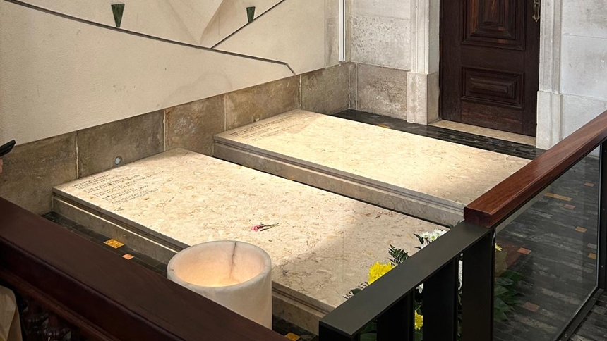 Jacinta and Lucia’s tombs in the Basilica of Our Lady of the Rosary at Sanctuary of Fatima, Fatima, Portugal