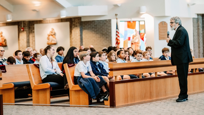 'Look up to the sky': Vatican astronomer visits New Bern