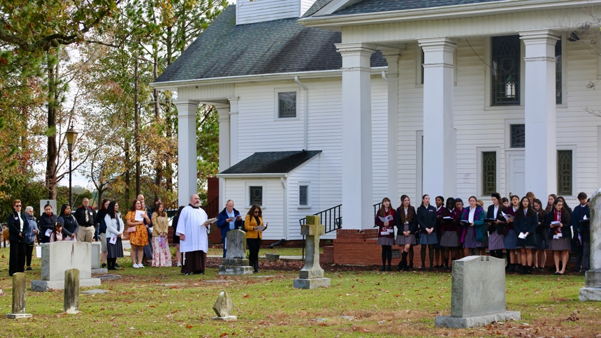 Diocese remembers deceased clergy on Feast of All Souls in centennial year